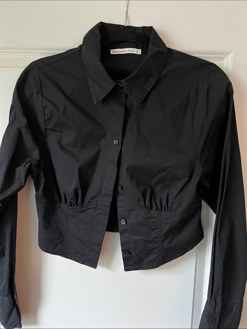 Abercrombie & Fitch Black Cropped Button-Up Shirt